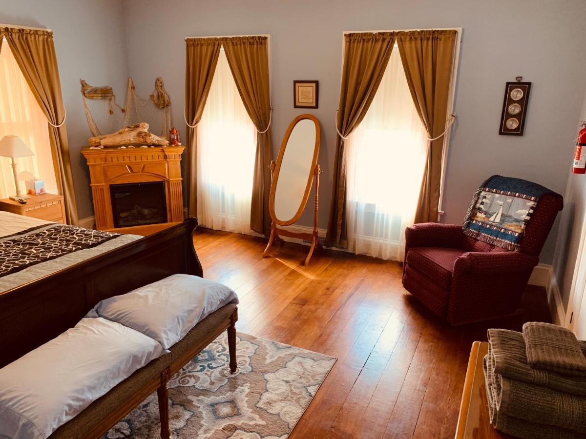Centennial Inn Bed & Breakfast Conneaut エクステリア 写真