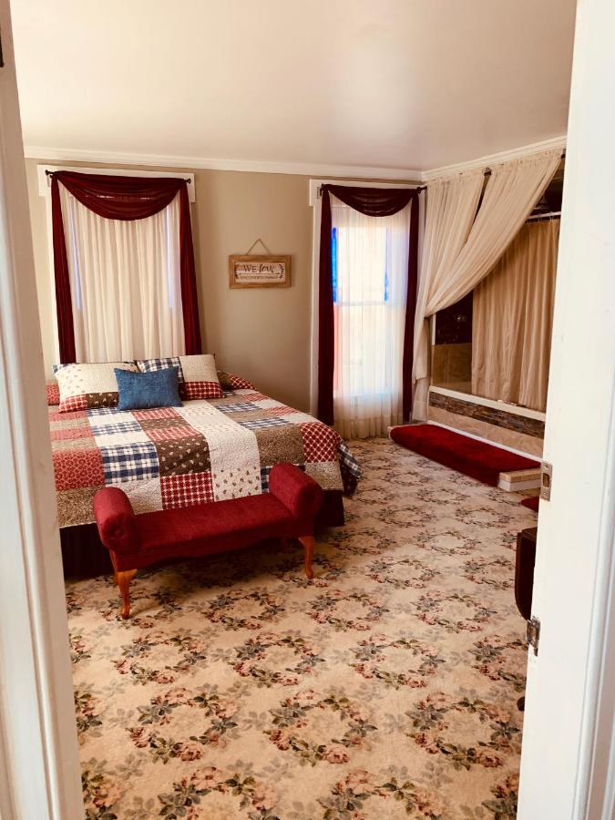 Centennial Inn Bed & Breakfast Conneaut エクステリア 写真