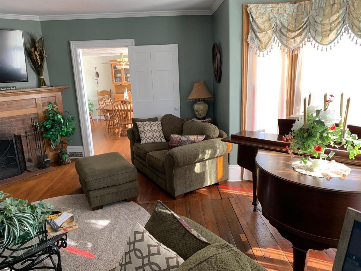 Centennial Inn Bed & Breakfast Conneaut エクステリア 写真